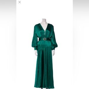 Gorgeous dress
crystal embellishing
V neck,concealed zipper in the back!